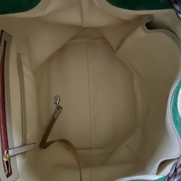 EUC Dooney Florentine Large Hattie Drawstring - Picture 8 of 13